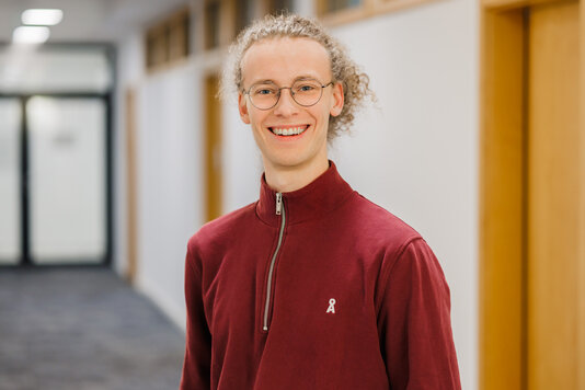portrait photo of Jason Michalek